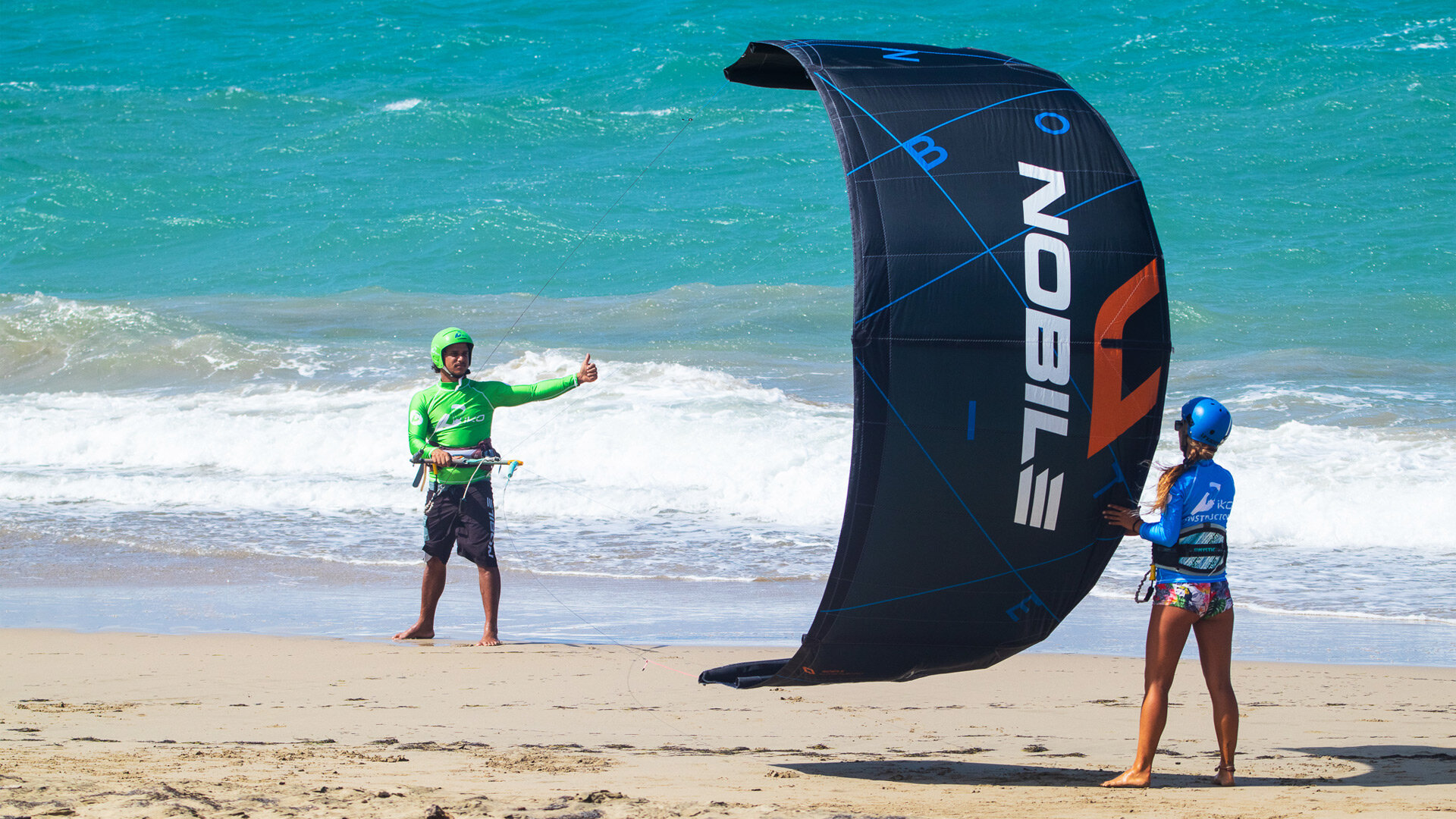 Combien de temps faut-il (vraiment) pour apprendre le kitesurf ?