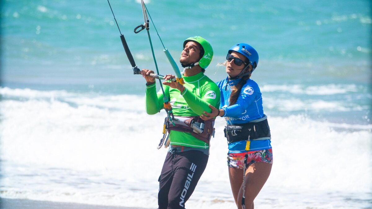 Student learning how to fly with an IKO Instructor