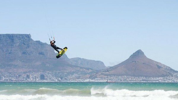 coastline-kitesurfing-big-bay-cape-town