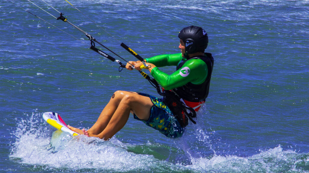 kiteboarding strapless