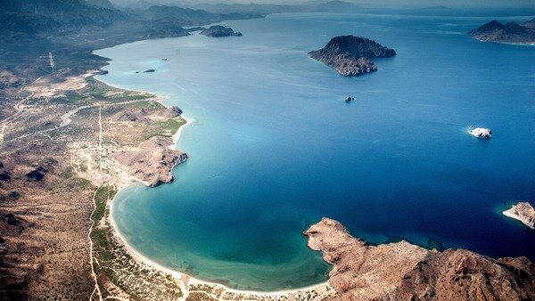 Kitesurfing in Los Barriles, Mexico 