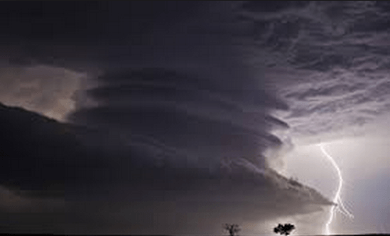 lightning kitesurfing weather