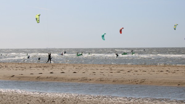 Noordwijk beach break kitesurfing netherlands