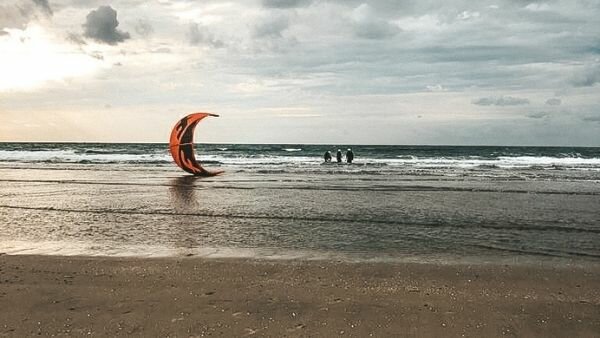 sgravenzande loops and barrels kitesurfing netherlands