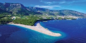 Kitesurfing in Bol