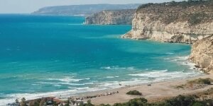 Kitesurfing in Curium Beach