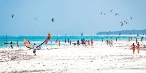 Kitesurfing in Diani Beach