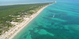 Kitesurfing in Isla Blanca, Riviera Maya