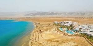 Kitesurfing in Lahami Bay