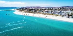 Kitesurfing in Langebaan