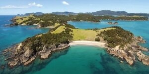 Kitesurfing in North Island Auckland 