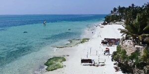 Kitesurfing in Nyali Beach