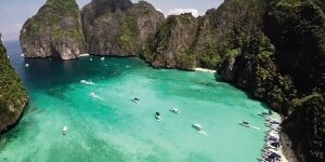 Kitesurfing in Bang Tao Beach - Phuket