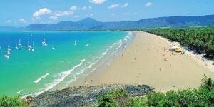 Kitesurfing in Port Douglas 