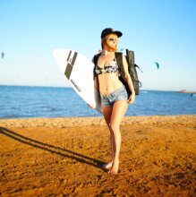 laufer.viktoria@gmail.com
