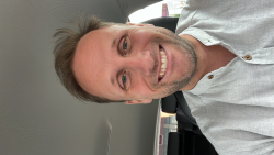 anyvanderlooij@gmail.com