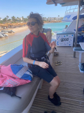 6y2z6ntgbt@privaterelay.appleid.com