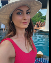 stephanie.strangis@gmail.com